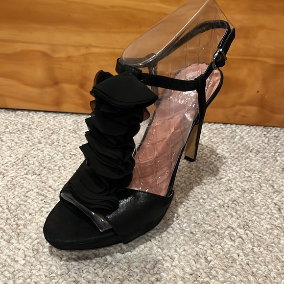Vince Camuto Miston Ruffle Heels - Picture 10 of 12